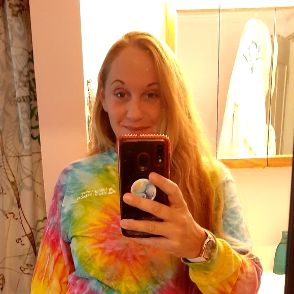 Clothes from name brand to everyday lounge. SALE - Picture 2 of 3